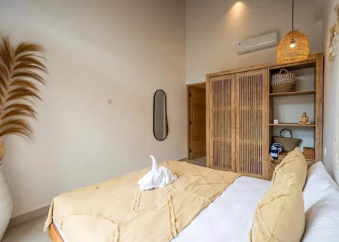 Louisa - 2br Private Pool In